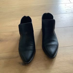 Spanish Leather Boots = Size 6